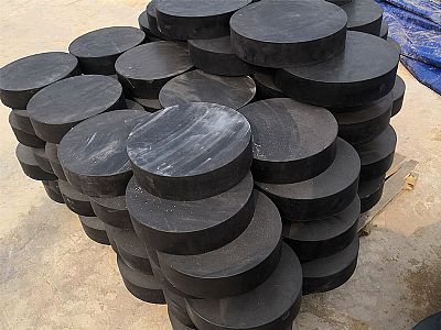 稷山县板式橡胶支座由若干层橡胶片与薄钢板经加压硫化